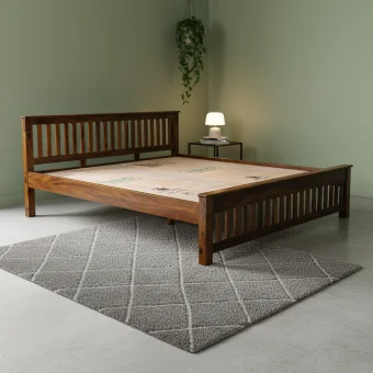 Bd fanti wooden cot (1-8m)
