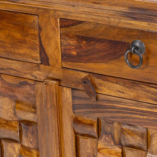 K.w - side board diamond